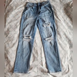 AMERICAN EAGLE Mom Straight Stretch Jean
